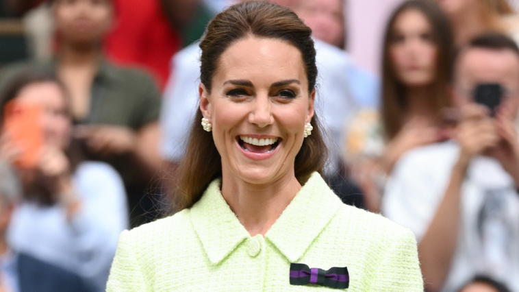 La princesse Kate a éclaté un autre Fedora d'église à Balmoral