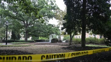 Les étudiants journalistes de l'UNC font une déclaration brûlante en première page à la suite de la fusillade sur le campus