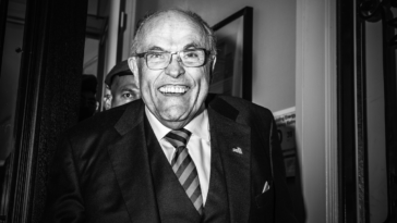Les procureurs demandent si Trump savait que Giuliani était ivre comme une mouffette le soir des élections : rapport