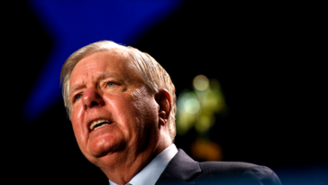 Lindsey Graham, presque inculpé dans l'affaire de l'élection Trump, affirme qu'il faisait simplement son travail en demandant à la Géorgie de rejeter les bulletins de vote