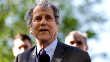 Sherrod Brown de l'Ohio ne s'épuise pas dans sa candidature à la réélection : « Je me sens bien »