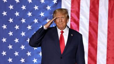 Trump dit aux républicains de fermer le gouvernement afin de pouvoir échapper à ses nombreux crimes présumés