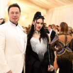 Grimes fait le premier pas vers l'établissement d'une relation parentale avec trois enfants avec Elon Musk