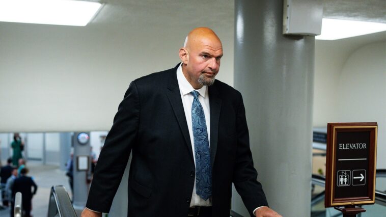 Le drame du code vestimentaire du Sénat est enfin officiellement terminé Le drame du code vestimentaire du Sénat est enfin officiellement terminé