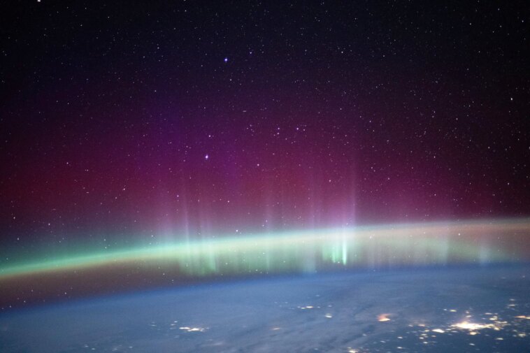 Les astronautes de l'ISS plongent dans les expériences de physique spatiale et la recherche humaine