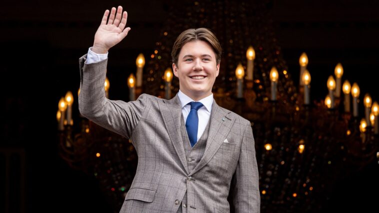 Les membres de la famille royale danoise trouvent leur palais Cendrillon : « Ce serait génial si le prince Christian appelait »