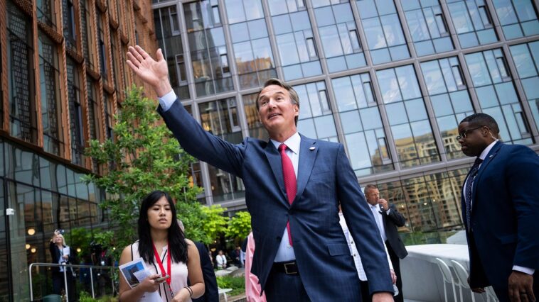 Les principaux donateurs républicains vous saluent Marie pour 2024 : Glenn Youngkin