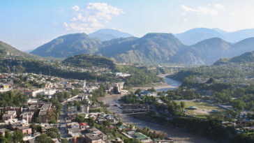 Muzaffarabad in Pakistan-controlled Kashmir, modified, cc Sammee.mushtaq, https://commons.wikimedia.org/wiki/File:New_muzaffarabad_city_view.JPG