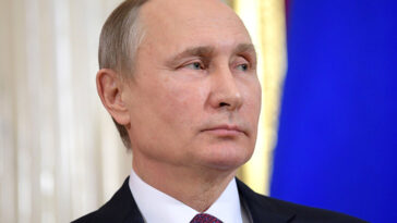 cc The Russian Presidential Press and Information Office, modified, https://commons.wikimedia.org/wiki/File:Vladimir_Putin_%282017-01-17%29.jpg