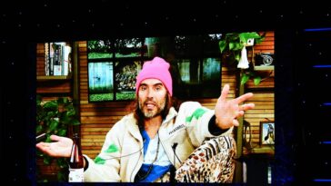 Russell Brand rechercherait des femmes dans une émission de télévision : rapport