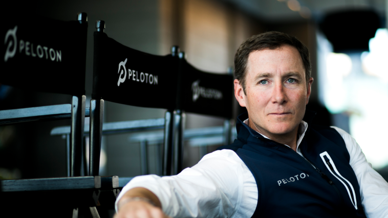 John Foley vous a vendu sur un peloton, maintenant il veut vous vendre un tapis