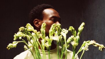 Comment le Régime des Fleurs a réinventé la tubéreuse avec une optique brutaliste