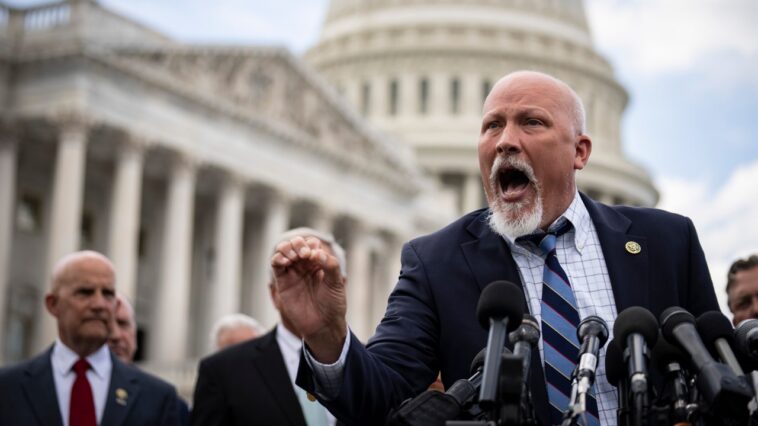 Chip Roy, membre du Congrès du GOP, déclare que le GOP est inutile. Dans son discours, les démocrates se transforment probablement en une publicité pour 2024 en ce moment