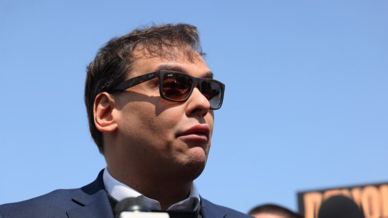 George Santos, accusé d'avoir dépensé de l'argent pour sa campagne en Botox, Sephora et OnlyFans, ne se présentera pas à la réélection George Santos, accusé d'avoir dépensé de l'argent pour sa campagne en Botox, Sephora et OnlyFans, ne se présentera pas à la réélection