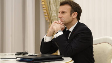 cc http://en.kremlin.ru/events/president/news/67734, modified,