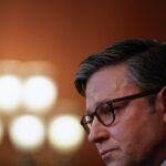 La lune de miel de Mike Johnson pourrait se terminer