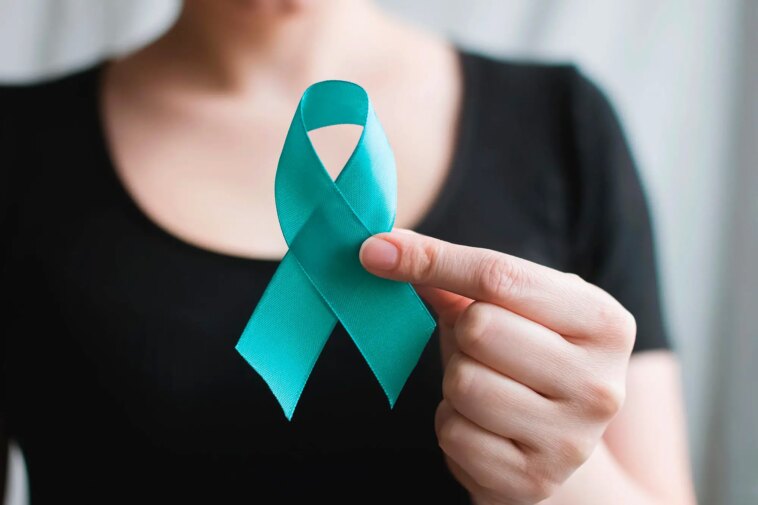 Le grand pas de l'IA dans le cancer de l'ovaire : prédire le succès du traitement avec IRON Cervical Ovarian Cancer Ribbon