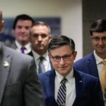 Le président Mike Johnson annonce la diffusion de 40 000 heures d'images du 6 janvier