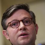 Le président Mike Johnson dévoile une proposition de budget inédite pour éviter la fermeture du gouvernement américain