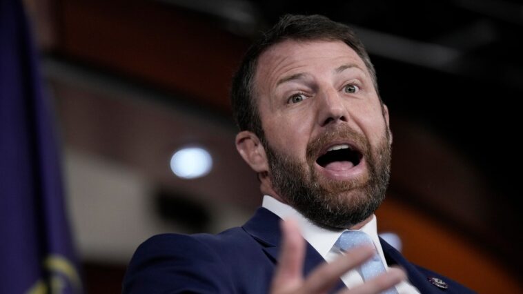 Le sénateur républicain qui a tenté de combattre le patron des Teamsters déclare qu'il n'a « pas peur de mordre ». Je vais mordre" Le sénateur républicain qui a tenté de combattre le patron des Teamsters déclare qu'il n'a « pas peur de mordre ». Je vais mordre"