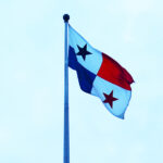 cc Karinacarrillo92 -, modified, https://commons.wikimedia.org/w/index.php?title=Special:Search&limit=500&offset=0&ns0=1&ns6=1&ns12=1&ns14=1&ns100=1&ns106=1&search=panama+flag+filetype%3Abitmap&advancedSearch-current={%22fields%22:{%22filetype%22:%22bitmap%22}}#/media/File:Edificio_de_la_Administraci%C3%B3n_Y_SU_BANDERA.jpg