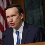 Les sénateurs Chris Murphy et Bernie Sanders se prononcent en faveur des conditions de l'aide américaine à Israël Les sénateurs Chris Murphy et Bernie Sanders se prononcent en faveur des conditions de l'aide américaine à Israël
