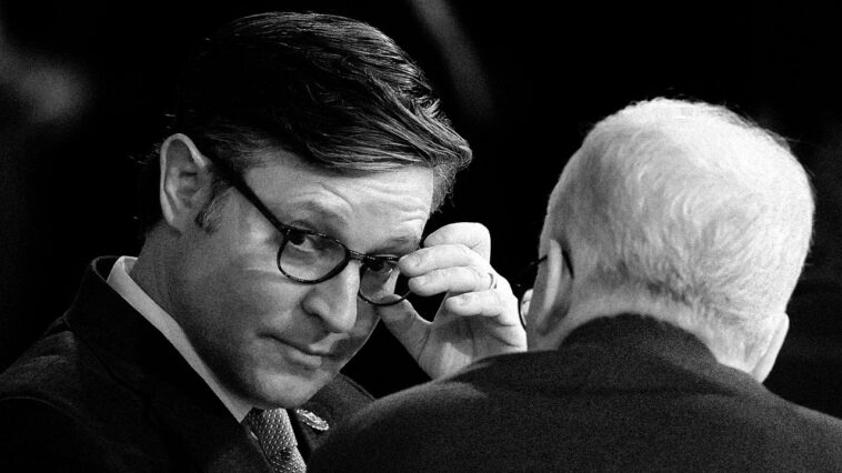 Mike Johnson vient d'ajouter une « pilule empoisonnée » au programme d'aide à Israël de la Chambre