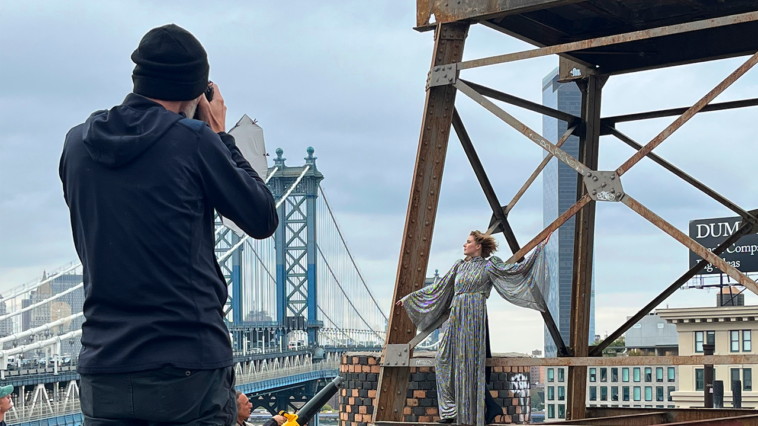 Radhika Jones à propos de Greta Gerwig et de l'année Barbie Radhika Jones à propos de Greta Gerwig et de l'année Barbie