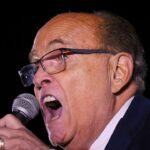 Rudy Giuliani est complètement foutu et doit payer 148 millions de dollars aux travailleurs électoraux qu'il a diffamés Rudy Giuliani poursuivi pour être à nouveau un mauvais payeur présumé