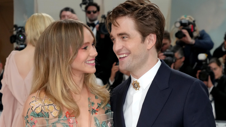 Suki Waterhouse serait enceinte