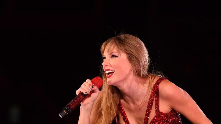Taylor Swift met à jour les paroles de «Karma» en hommage à Travis Kelce