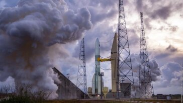 Test du moteur-fusée Hot Fire d'Ariane 6 : ouvrir la voie à l'espace