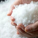 Une « menace existentielle » : les humains perturbent le cycle naturel du sel à l’échelle mondiale Pile of Salt
