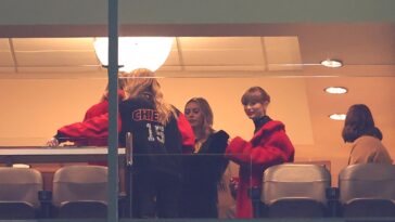 Taylor Swift au Lambeau Field pour encourager Travis Kelce lors du match Chiefs-Packers