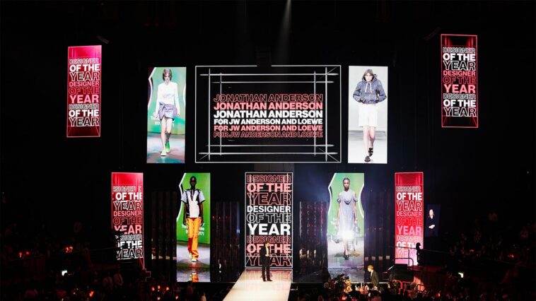 Edgy Innovation — et Pam Anderson — ont dirigé les British Fashion Council Awards Edgy Innovation — et Pam Anderson — ont dirigé les British Fashion Council Awards