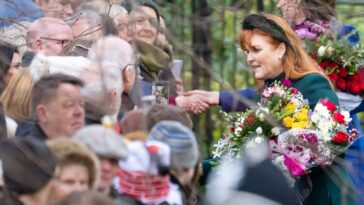 Sarah Ferguson surprend avec une apparition royale à Noël