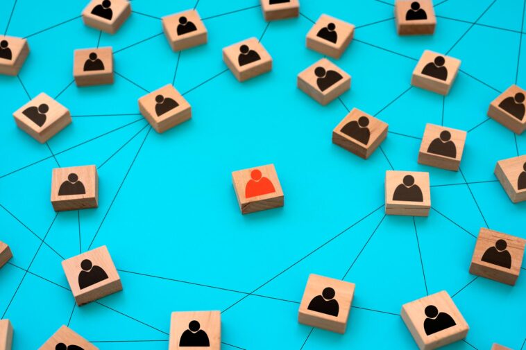 18 sur 19 : Comment la science comportementale a réussi à élaborer des politiques liées au COVID Social Distancing Concept