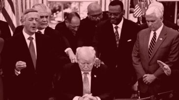 Donald Trump ne correspond pas au modèle évangélique parfait.  Cela fonctionne à son avantage
