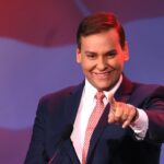 George Santos a été expulsé du Congrès : retour sur ses mensonges et ses inconvénients les plus absurdes