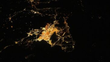 Illuminer Athènes, Grèce : les merveilles nocturnes vues de l'espace