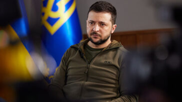 cc President of Ukraine, modified, flickr, https://flickr.com/photos/president_of_ukraine/52005231979/in/photolist-2newpCF-2nev619-2nepT7q-2nevqy9-2nev65h-2newpNW-2ojpUmL-2ojnfBY-2ojs7qv-2o7xeJ5-2nevqwa-2ncuvAd-2ojrjSf-2opF6mn-2nu5zeL-2nev64A-2nepTdn-2ojsazg-2n6Do2S-2nbmvft-2nbt8hJ-2opHNDc-2opKVjr-2opHNF6-2opK7w2-2oBDfiX-2opHNJN-2o2E8Fg-2nkfnqe-2n6DtSz-2nQt9bP-2mCmyJF-2nrtUMn-2oJTeuz-2oB4a7e-2p4FLW2-2oCiJh2-2nh6CD1-2ob9ixt-2oeV4U6-2ojQxXq-2mCgcvT-2o21FAp-2nhcknX-2ooN9pn-2nADKEN-2o2GGtk-2nDtACw-2ojVm4y-2oan9qG