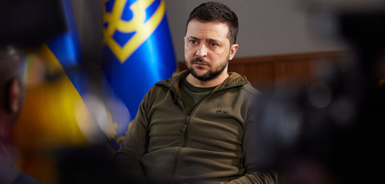 cc President of Ukraine, modified, flickr, https://flickr.com/photos/president_of_ukraine/52005231979/in/photolist-2newpCF-2nev619-2nepT7q-2nevqy9-2nev65h-2newpNW-2ojpUmL-2ojnfBY-2ojs7qv-2o7xeJ5-2nevqwa-2ncuvAd-2ojrjSf-2opF6mn-2nu5zeL-2nev64A-2nepTdn-2ojsazg-2n6Do2S-2nbmvft-2nbt8hJ-2opHNDc-2opKVjr-2opHNF6-2opK7w2-2oBDfiX-2opHNJN-2o2E8Fg-2nkfnqe-2n6DtSz-2nQt9bP-2mCmyJF-2nrtUMn-2oJTeuz-2oB4a7e-2p4FLW2-2oCiJh2-2nh6CD1-2ob9ixt-2oeV4U6-2ojQxXq-2mCgcvT-2o21FAp-2nhcknX-2ooN9pn-2nADKEN-2o2GGtk-2nDtACw-2ojVm4y-2oan9qG