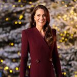 La tenue de Kate Middleton canalise un Noël blanc dans la photo du concert de New Carol