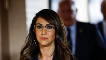 Lauren Boebert change de circonscription au Congrès dans une tentative désespérée de sauver sa carrière politique