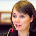 Le secrétaire d'État du Maine défend la décision du scrutin de Trump au milieu des menaces et des critiques