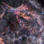 Le télescope spatial Webb découvre un « monstre vert » caché dans une superbe vue HD d'une étoile éclatée Le télescope spatial Webb découvre un « monstre vert » caché dans une superbe vue HD d'une étoile éclatée