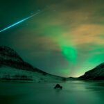 Ne manquez pas : la pluie de météores des Géminides « magnifiquement verte » culmine cette semaine Northern Lights Geminid Fireball Meteor