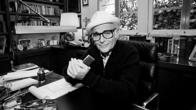 Norman Lear, pionnier de la télévision, décède à 101 ans Norman Lear, pionnier de la télévision, décède à 101 ans