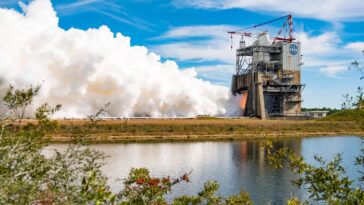 Vers la Lune et au-delà : le moteur Artemis de la NASA rugit lors du dernier test