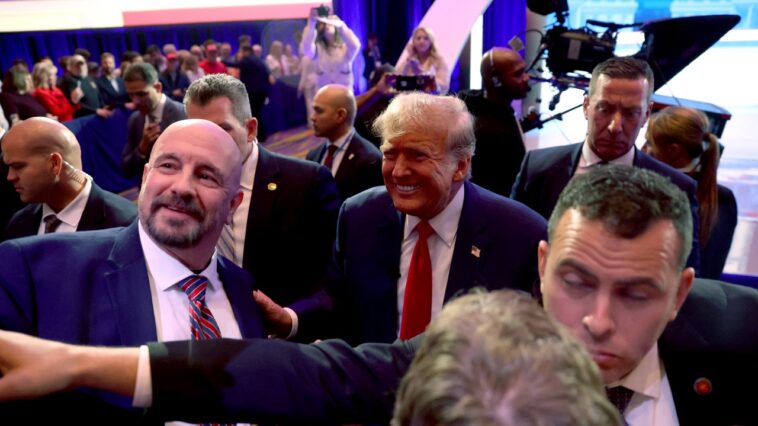 "L'un d'eux doit émerger" : scènes de Winter of Wishcasting de Ron DeSantis et Nikki Haley dans l'Iowa